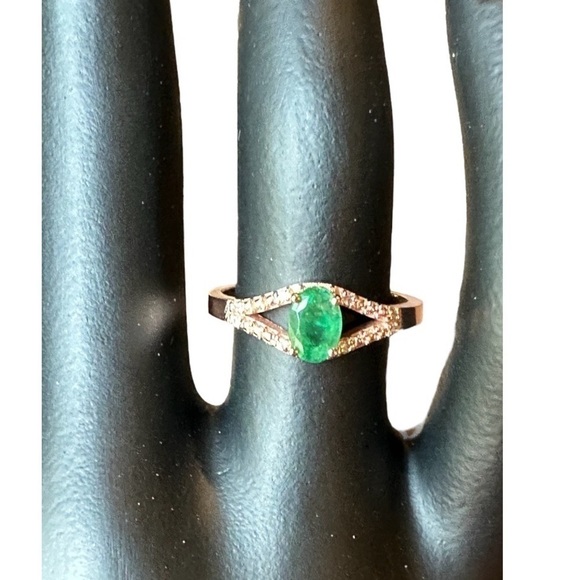 Emerald & 14k Rose Gold Ring - Picture 1 of 9